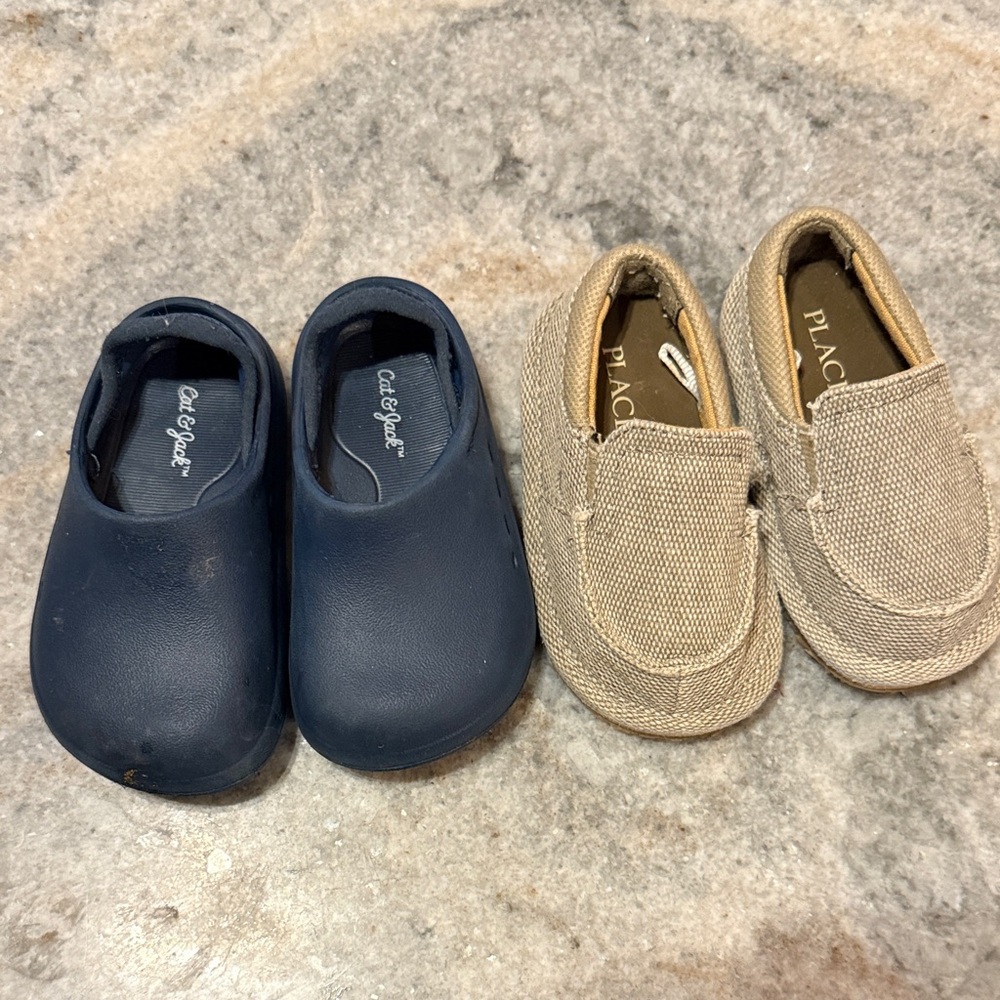 Two pairs size 5 toddler Shoes! Children’s Place and Cat & Jack